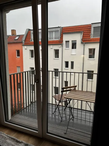 DRINGEND: Nachmieter ab 01.10.2026 gesucht – möbliertes Apartment in Berlin — photo 1